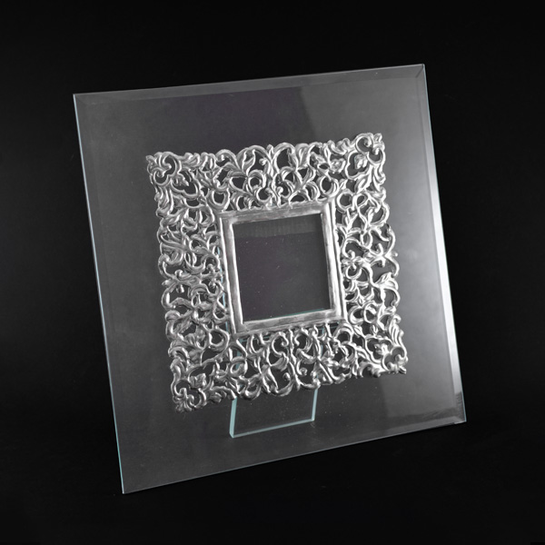 قاب عکس کریستال 31 در 31 سانت با حاشیه داخلی طلایی - تصویر 2